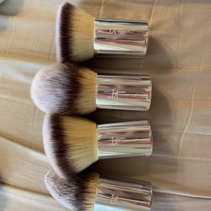 It Cosmetics Buki Brushes